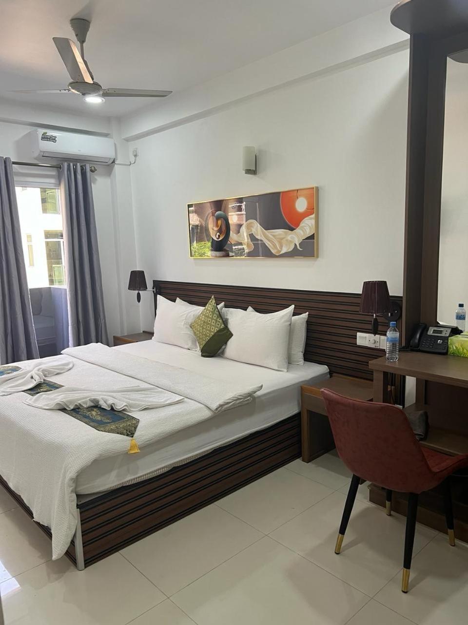 Hs Miracle Grand Hulhumale Exterior foto